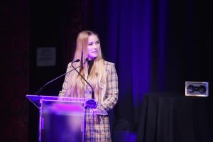 Award 01 - Julia Hardy on Stage 4