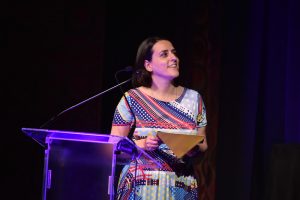 Award 09 - Helen Thomas on stage