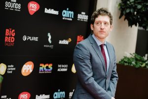 a00j - Elis & John red carpet