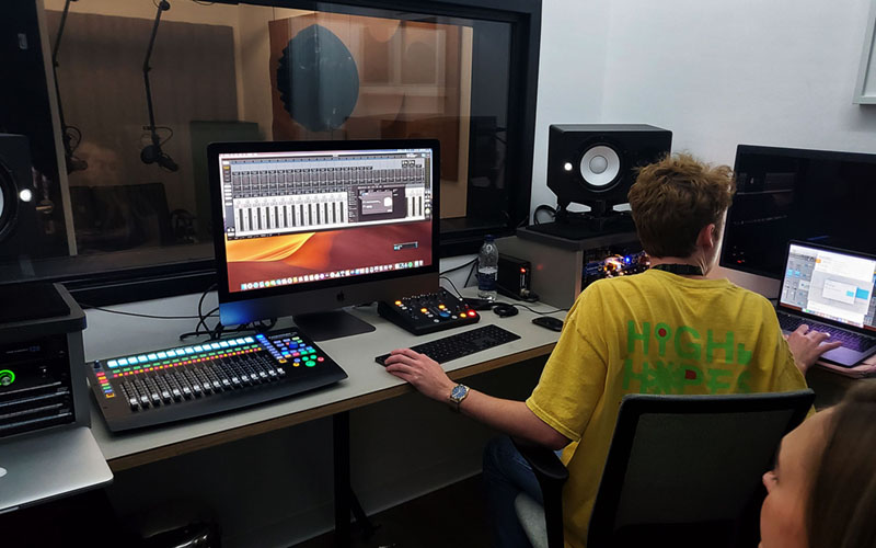 paddington_works_production_slider_6