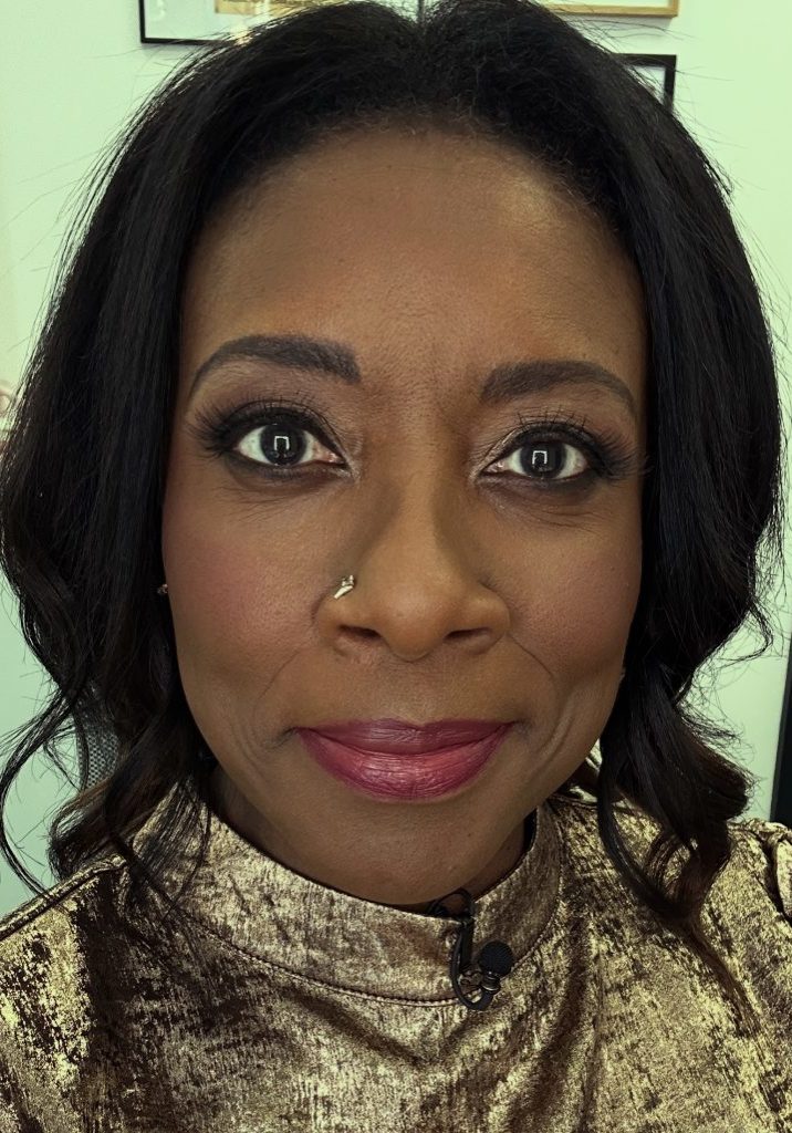 MCOLE - SOCIAL MEDIA HEADSHOT